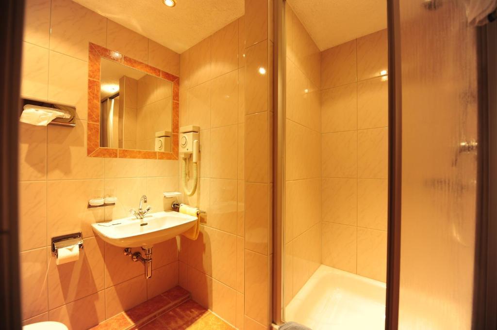 Hotel Toni Galtür Quarto foto